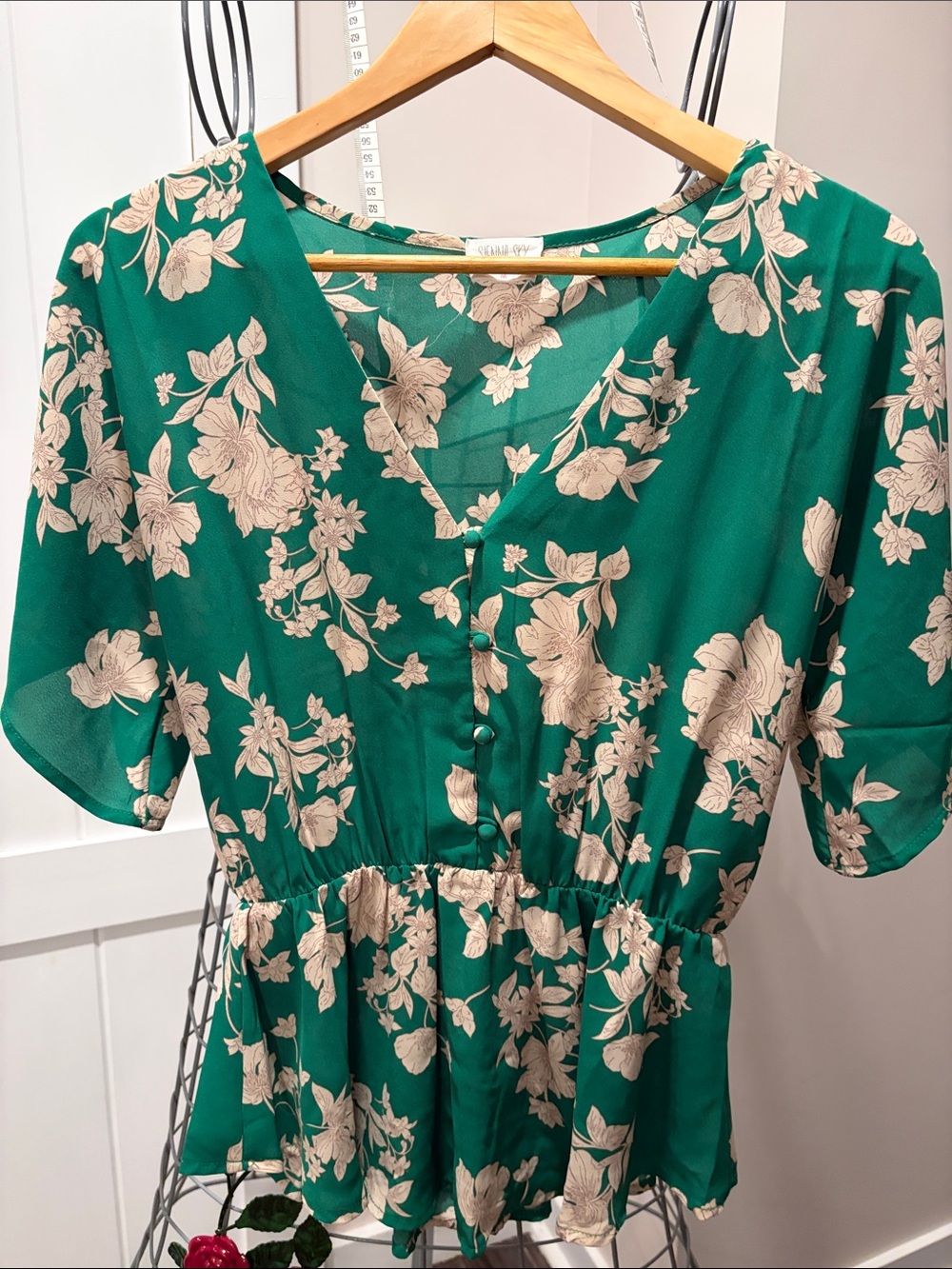 Sienna Sky Green Floral Button-Front Peplum Top